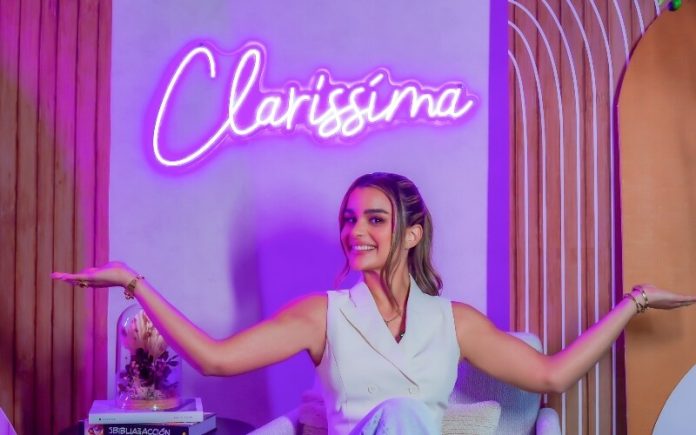 Clarissa Molina estrena “Clarissima En Donde Todo Puede Pasar”