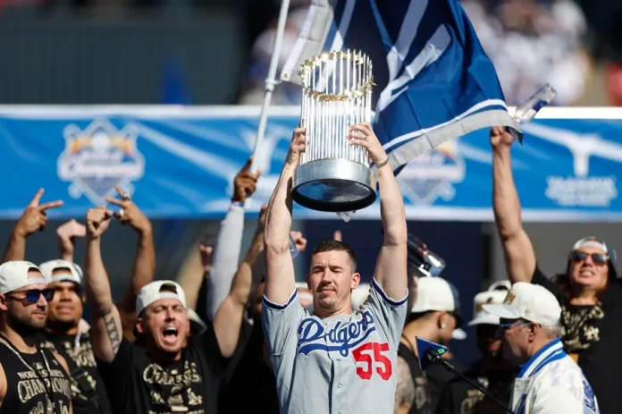 Dodgers paralizan el centro de Los Ángeles con su primer desfile en 36 años