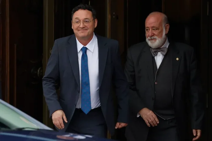 El fiscal general del Estado niega al juez que filtrara los correos de la pareja de Ayuso