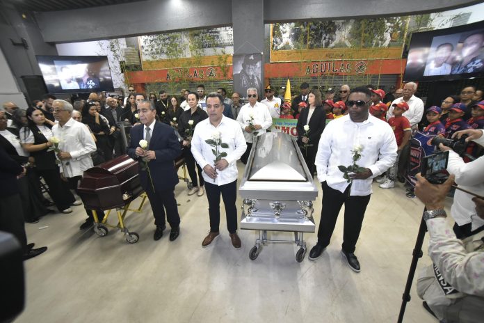 Águilas Cibaeñas despiden a Mendy López y Juan José Tejada en el Estadio Cibao