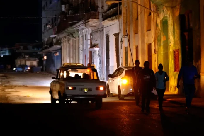 Compañía estatal prevé apagones simultáneos en el 37% de Cuba este domingo