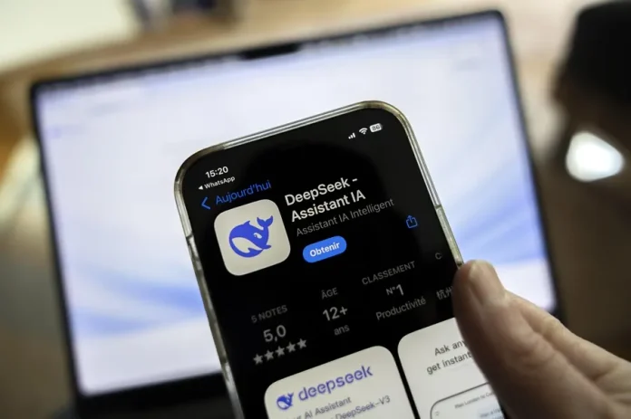 DeepSeek, entre el «pelotazo» empresarial y los múltiples riesgos de privacidad