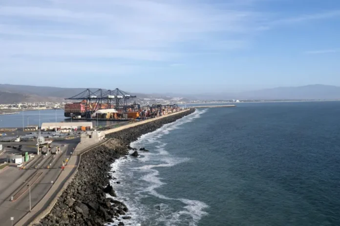 México buscará otros socios comerciales de mantenerse los aranceles de EEUU