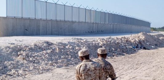 El muro entre RD y Haití, testigo mudo del trasiego en la frontera