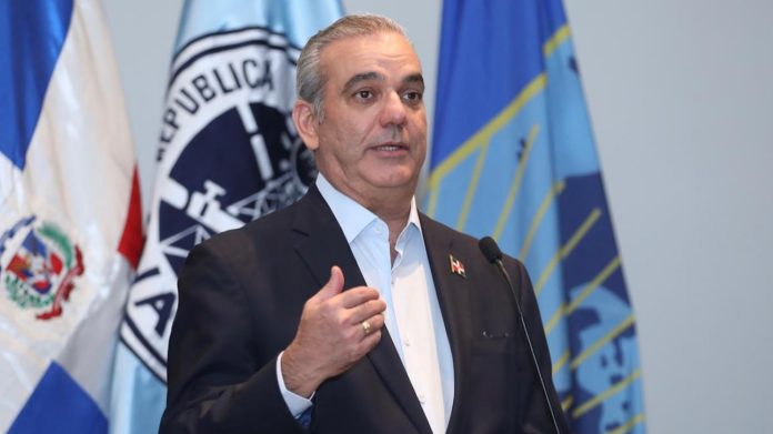 Este proyecto abarca la intervención de Boca Chica, San Pedro de Macorís, La Romana y Bávaro-Punta Cana, garantizando salud y calidad de vida para más de un millón de personas.