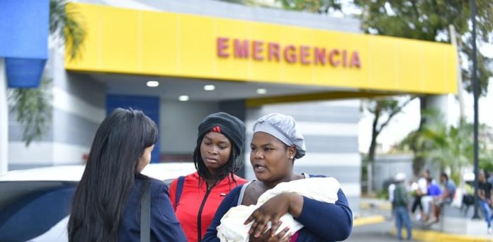 Baja drásticamente cifra de haitianos en hospitales tras normas migratorias
