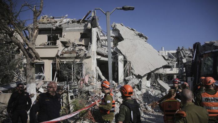 Esto significa que se permitió que algunos misiles impactaran en zonas abiertas (con una menor cantidad de población), sin causar daños a ninguna infraestructura crítica.