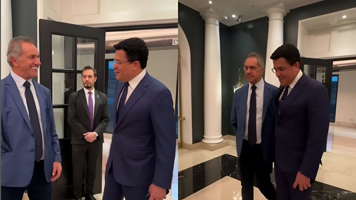 Collado indicó que durante el encuentro, ambos funcionarios conversaron sobre 