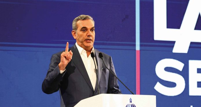 Abinader reafirma independencia del Ministerio Público ante cuestionamientos del PLD sobre una “justicia selectiva”