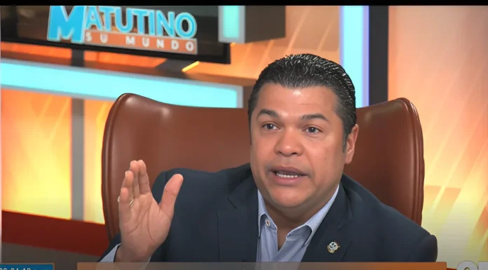 Crespo sugirió que esta iniciativa debería ser presentada y debatida en el Consejo Económico y Social (CES).