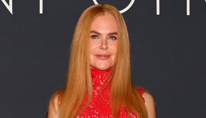 Bullock y Kidman interpretan nuevamente a sus personajes Sally y Gillian Owens, respectivamente, mientras que Dianne Wiest y Stockard Channing también volverán a interpretar a las particulares tías Jet y Frances Owen.