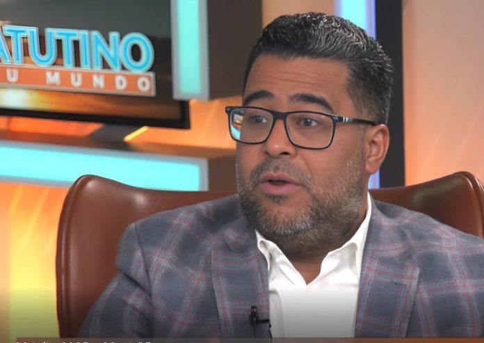 Rodríguez, quien aseguró mantener una relación de amistad con los aspirantes del PRM, les ofreció un 