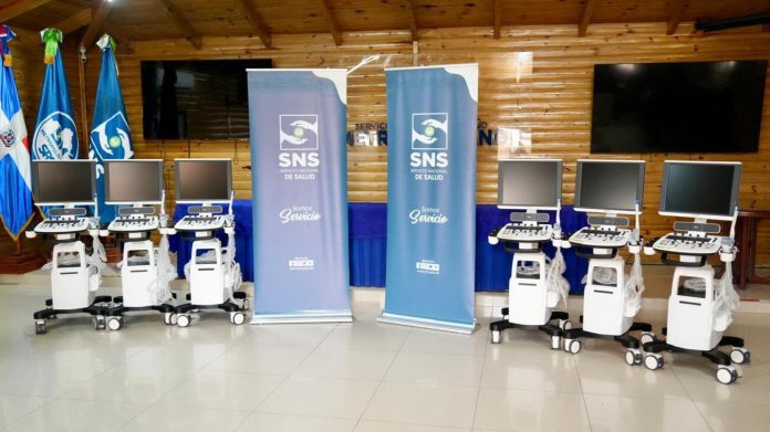 Esta iniciativa se enmarca en una estrategia más amplia que incluye la mejora de infraestructura, ampliación de servicios y capacitación del personal en todo el sistema público de salud.