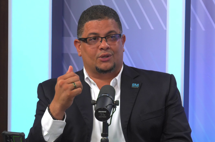 Comunicador Héctor Vásquez