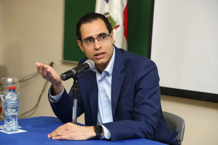 Juan Ariel Jiménez critica improvisación del Gobierno y uso clientelar de ayudas sociales