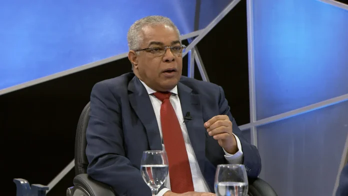 “El presidente deberá dar cuenta al país y eso él lo sabe”, proclamó el economista en declaraciones al programa “De entero crédito”, reseñado por la Secretaría de Comunicaciones del PLD.