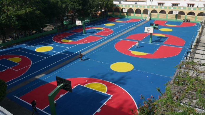 Inefi realiza operativo masivo de reparación de canchas escolares en todo el país