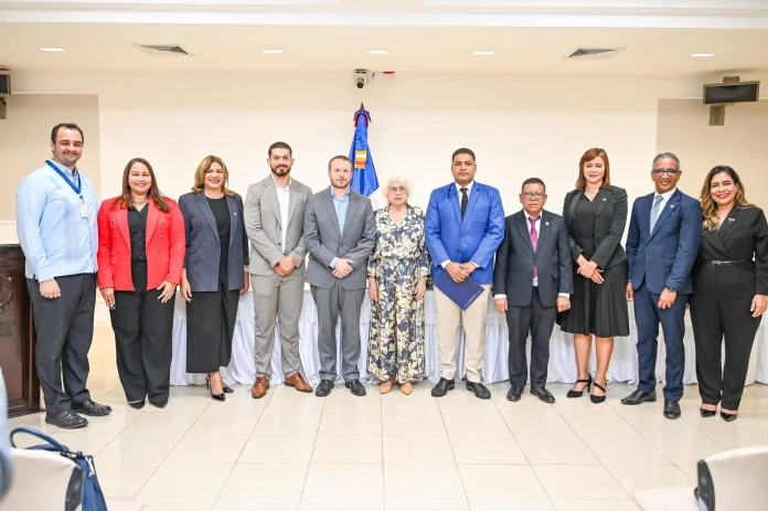 La apertura de la Tercera Misión de la OCDE-RD se produjo lugar en el Congreso Nacional y contó con la participación de Ortiz Bosch, así como representantes de los diferentes poderes del Estado y la Justicia, informó la oficina de la funcionaria.