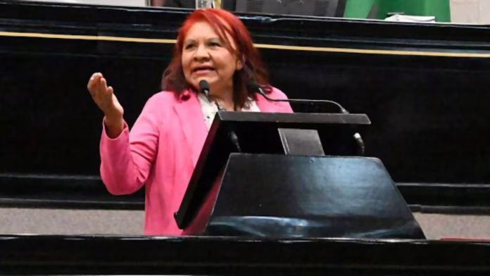 También afirmó que les ha solicitado su ayuda para 