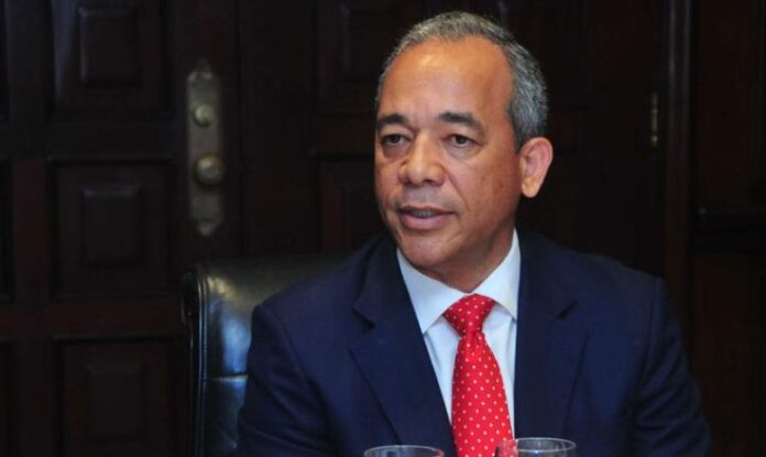 Atribuyó los apagones actuales a la falta de planificación y a la detención de proyectos y mantenimientos durante los últimos cuatro o cinco años.