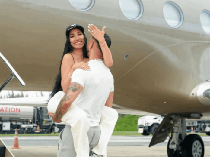 ¡Dicho y hecho! DJ Adoni le propone matrimonio a Lisabely Lugo