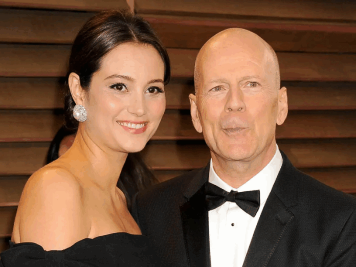 Esposa de Bruce Willis responde a críticas tras revelar que viven separados