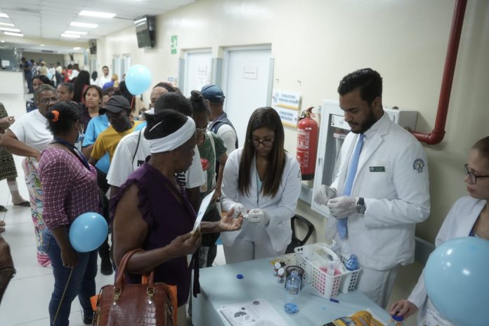 Hospital Moscoso Puello realiza jornada preventiva en el Mes de la Concientización sobre la Diabetes