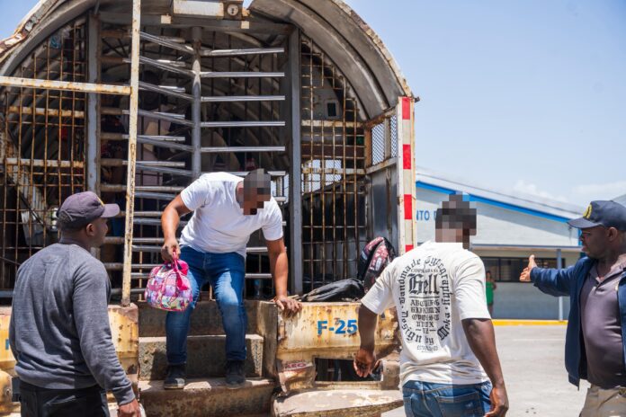 Migración repatría 1,232 indocumentados detenidos en operativos a nivel nacional