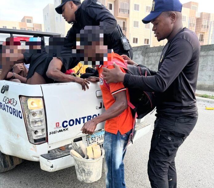 Migración detiene a 1,089 haitianos y deporta a 1,375 en operativos a nivel nacional