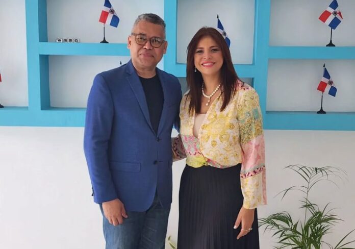 Nikauly de la Mota renuncia al partido Generación de Servidores