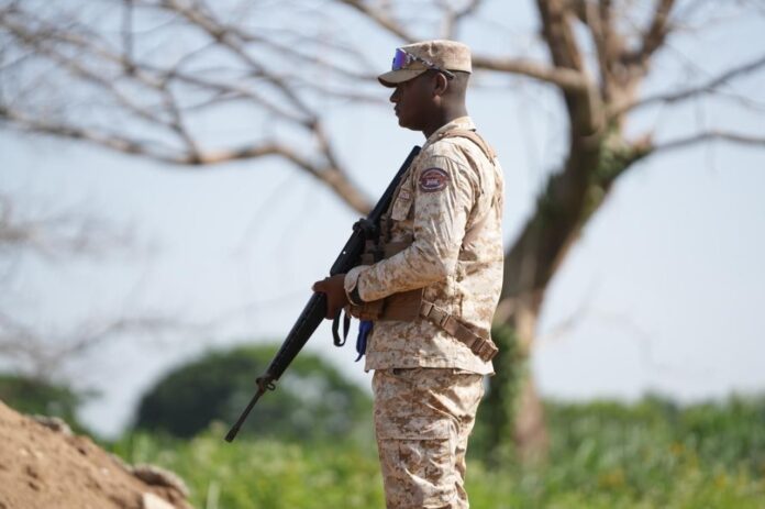 Apresan y repatrian a dos ciudadanos haitianos que cruzaron el muro fronterizo en Dajabón