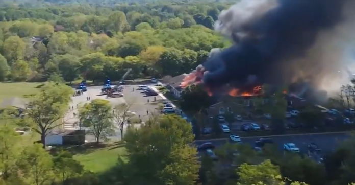Tiroteo e incendio en iglesia mormona de Michigan deja al menos un muerto y nueve heridos 