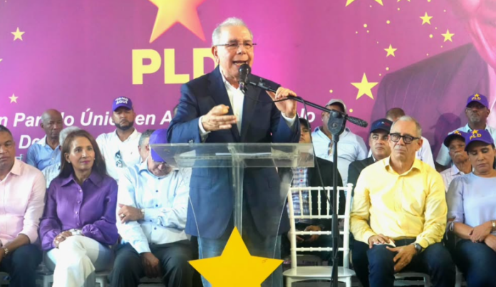 Danilo Medina acusa al Gobierno de “maquillar” cifras sobre pobreza