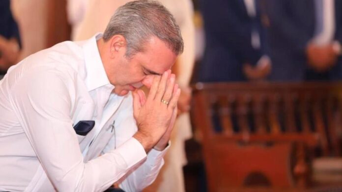 También pidió oraciones por los países vecinos que podrían resultar afectados, como Jamaica, Haití y Cuba.