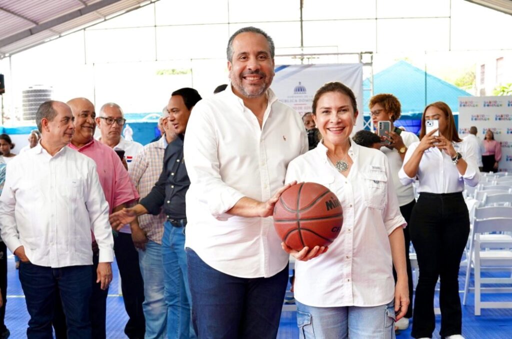 Alberto Rodriguez y Carolina Mejia 1068x707 1