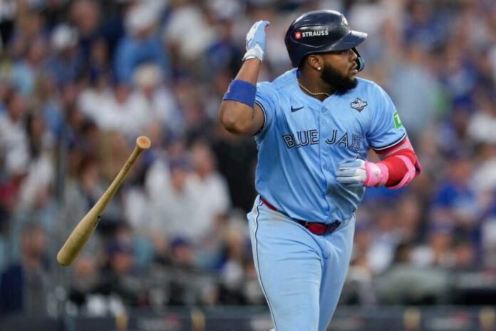 Los Azulejos toman ventaja en la Serie Mundial al superar a los Dodgers 6-1 Los Azulejos toman ventaja en la Serie Mundial al superar a los Dodgers 6-1