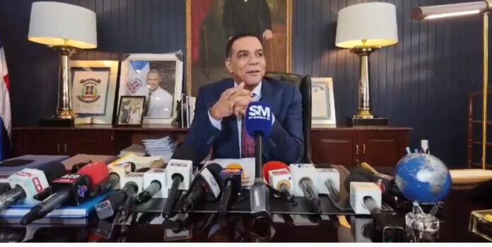 Senador Carlos Gómez y Diputado Santos anuncian jornada de salud y plan de reconstrucción mamaria Senador Carlos Gómez y Diputado Santos anuncian jornada de salud y plan de reconstrucción mamaria