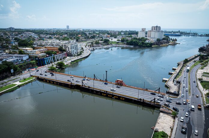 El Puente Flotante estará cerrado por dos horas este sábado