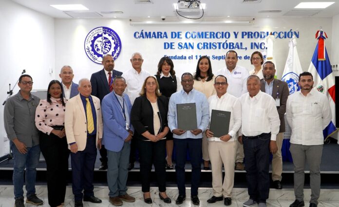 Mientras tanto, el presidente de la Cámara de Comercio y Producción de San Cristóbal, Víctor Ramón Montás Pimentel, destacó la trascendencia de esta iniciativa para el bienestar del personal y el crecimiento empresarial.