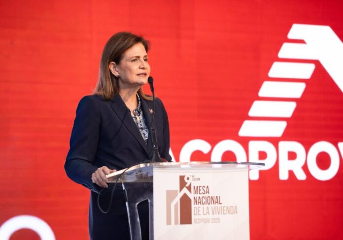 Raquel Peña encabeza 9na Mesa Nacional de la Vivienda junto a ACOPROVI