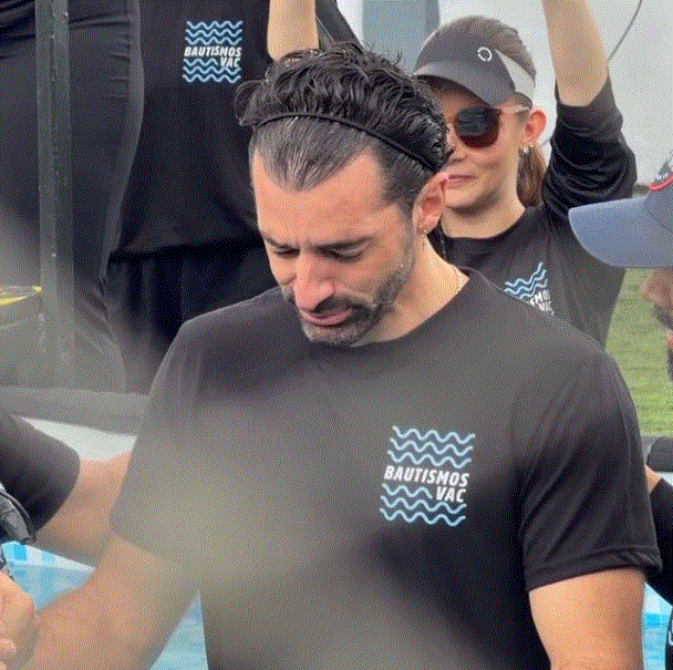 Toni Costa vive un “renacer espiritual” y se bautiza: “Dios me llamó” Toni Costa vive un “renacer espiritual” y se bautiza: “Dios me llamó”