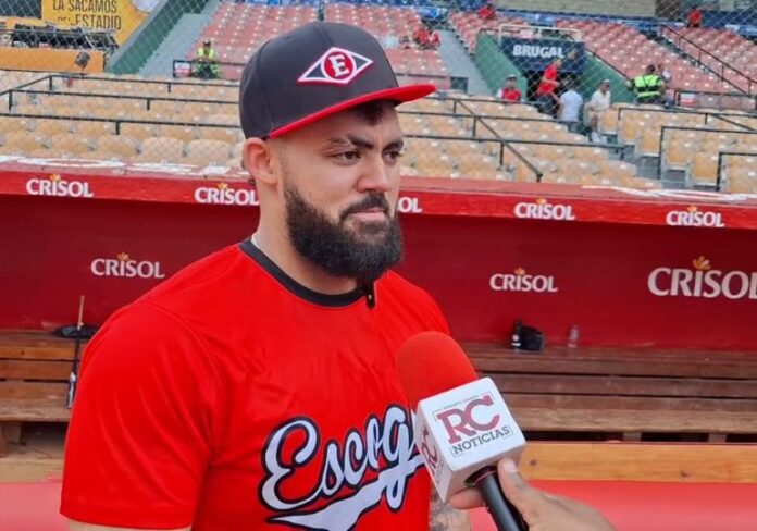 Sobre la duración de su participación, Domínguez explicó que aún no hay una fecha establecida: “Por ahora no tengo un tiempo definido; simplemente estoy esperando, aprendiendo y sacándole provecho a esta experiencia”, agregó.
