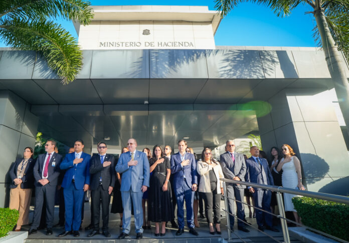 Ministerio de Hacienda y Economía celebra 181 años de fundación