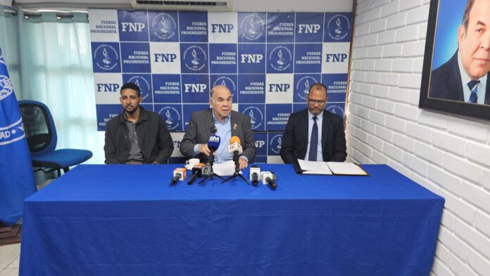 Pelegrín Castillo propone diálogo nacional y nuevos impuestos para hacer viable la indexación salarial