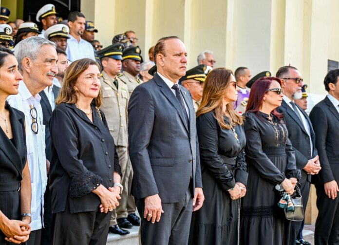 La jornada incluyó un tedeum en Moca, su ciudad natal, y la ceremonia oficial de inhumación en el Panteón de la Patria, donde descansan figuras históricas del país.