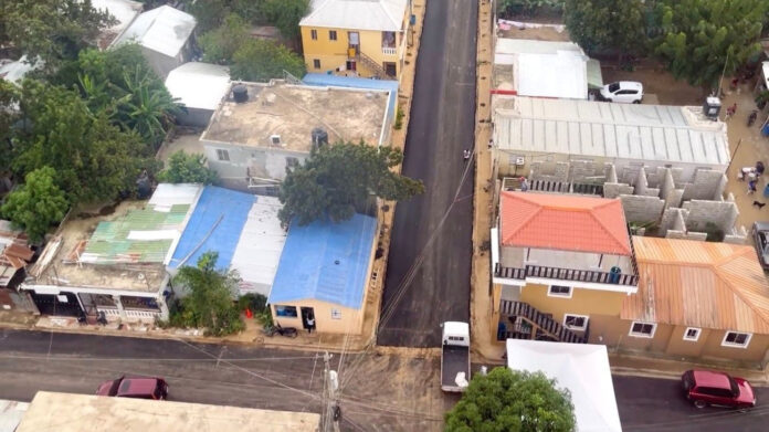 Residentes de Los Solares celebran avances en la reconstrucción de calles en Bella Vista