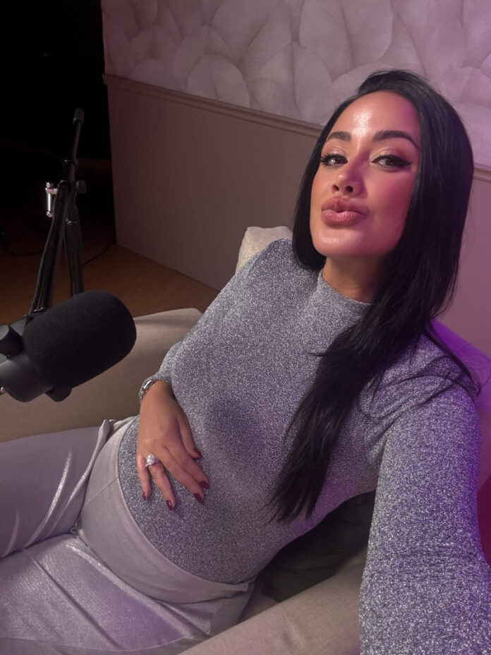 Larimar Fiallo revela el sexo de su bebé: “Su nombre es Elena”