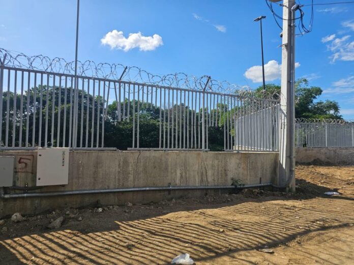 Defensa aclara que aperturas en la verja de Dajabón son por trabajos en la toma de agua de La Vigía