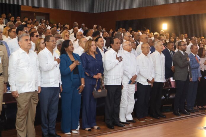 En el área de producción, la DGDF distribuyó 45 mil alevines para fortalecer la acuicultura regional y sostuvo encuentros con productores de cacao, café y otros rubros para incentivar la productividad.