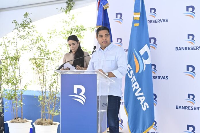Puntualizó que el apoyo al deporte es una apuesta del presidente de la República, Luis Abinader, por el desarrollo sano de los jóvenes dominicanos, para que tengan un mejor futuro para ellos y sus familias.